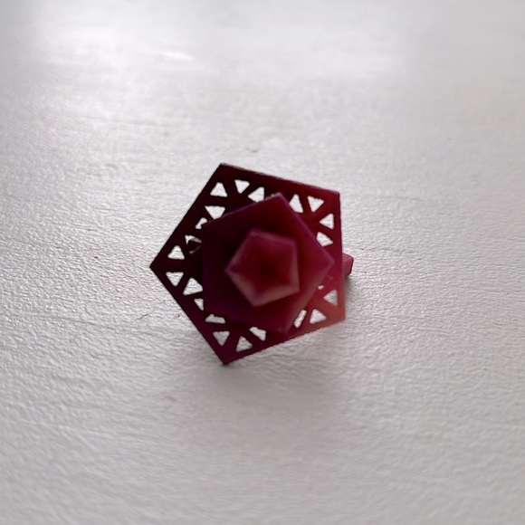 VARILY NWOT Cocktail Ring Perforated Vertigo, Size 7 - Picture 2 of 10